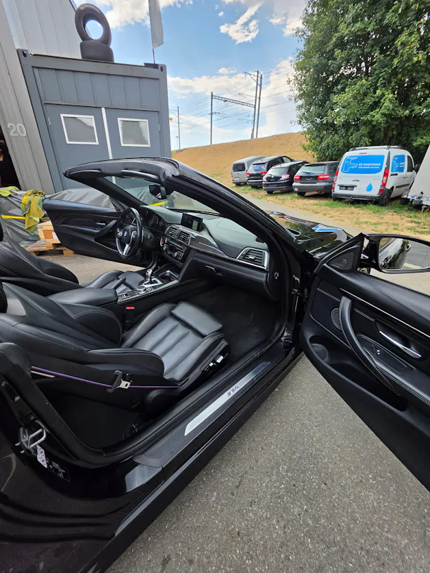 BMW M4 Cabriolet Drivelogic M Competition