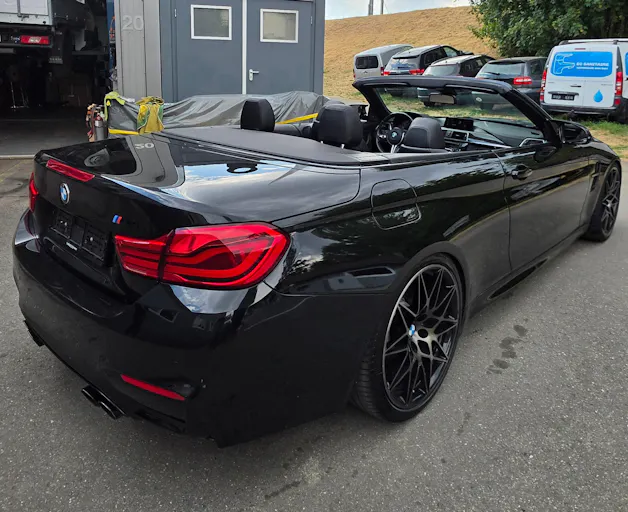 BMW M4 Cabriolet Drivelogic M Competition
