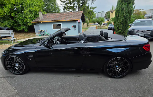 BMW M4 Cabriolet Drivelogic M Competition