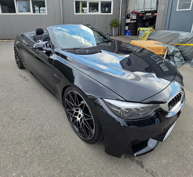 BMW M4 Cabriolet Drivelogic M Competition