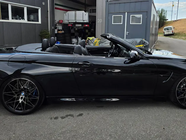 BMW M4 Cabriolet Drivelogic M Competition