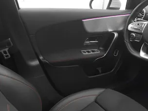 MERCEDES-BENZ A 180 AMG Line 7G-DCT