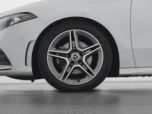 MERCEDES-BENZ A 180 AMG Line 7G-DCT