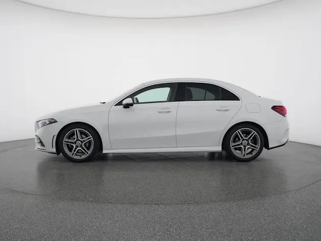 MERCEDES-BENZ A 180 AMG Line 7G-DCT
