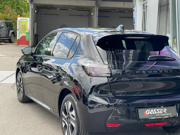 PEUGEOT 208 1.2 MHEV 110 Allure Premium