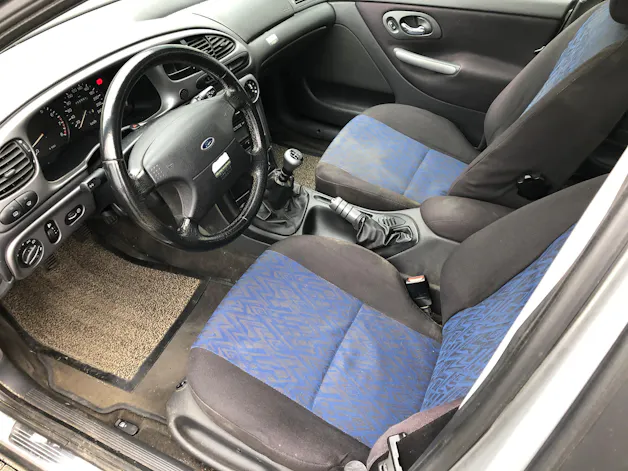 FORD Mondeo 2.0i Trend Futura