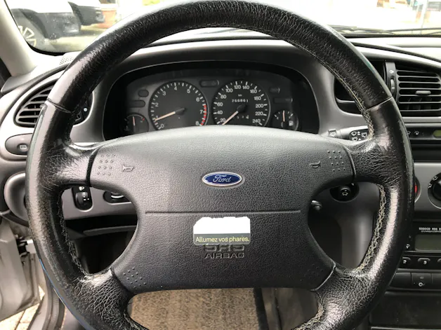 FORD Mondeo 2.0i Trend Futura