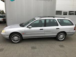 FORD Mondeo 2.0i Trend Futura