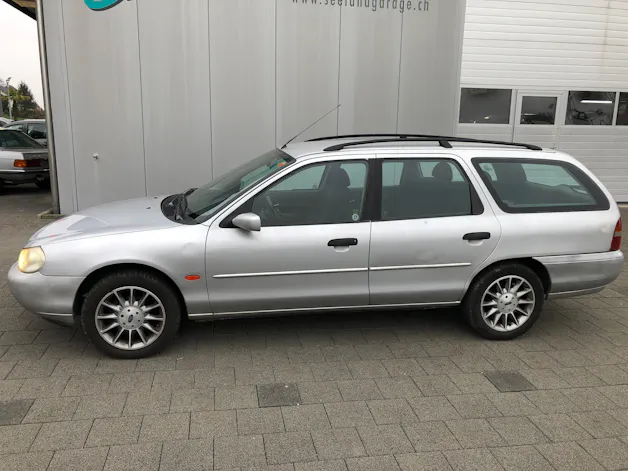 FORD Mondeo 2.0i Trend Futura
