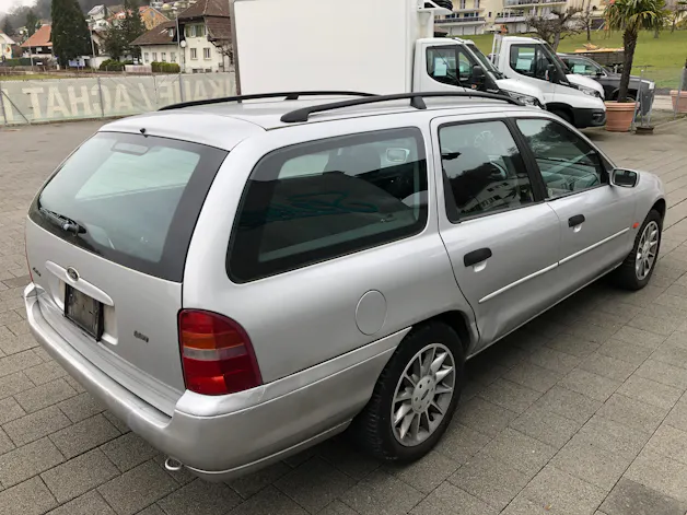 FORD Mondeo 2.0i Trend Futura