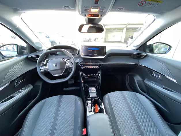 PEUGEOT 208 1.2 MHEV 110 Allure Premium