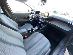 PEUGEOT 208 1.2 MHEV 110 Allure Premium