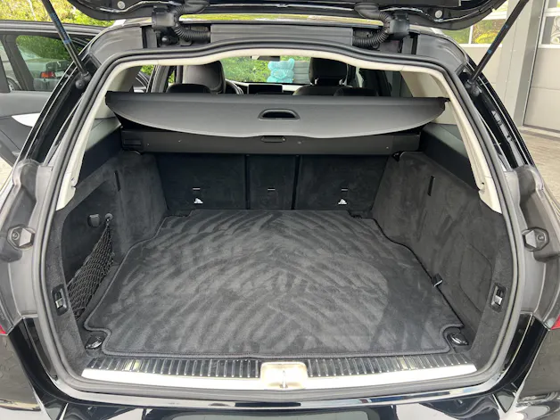 MERCEDES-BENZ C 200 Swiss Star Avantgarde 4M 9G-Tronic