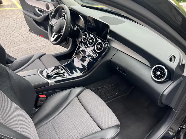 MERCEDES-BENZ C 200 Swiss Star Avantgarde 4M 9G-Tronic
