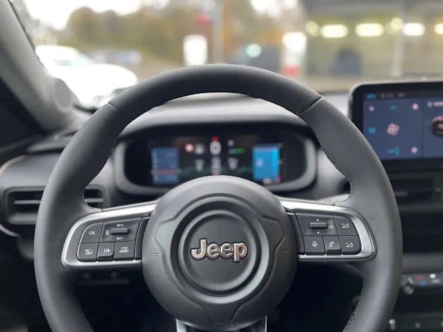 JEEP Avenger 54kWh Summit