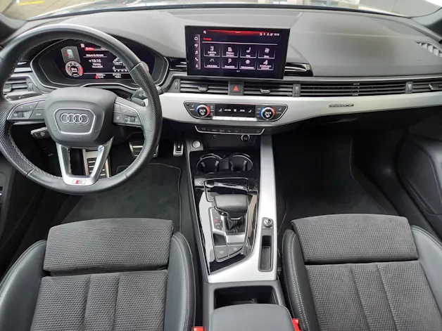 AUDI A4 Avant 40 TDI S line quattro S-tronic