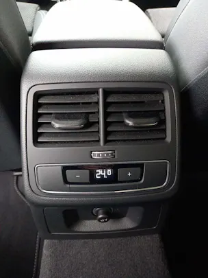 AUDI A4 Avant 40 TDI S line quattro S-tronic