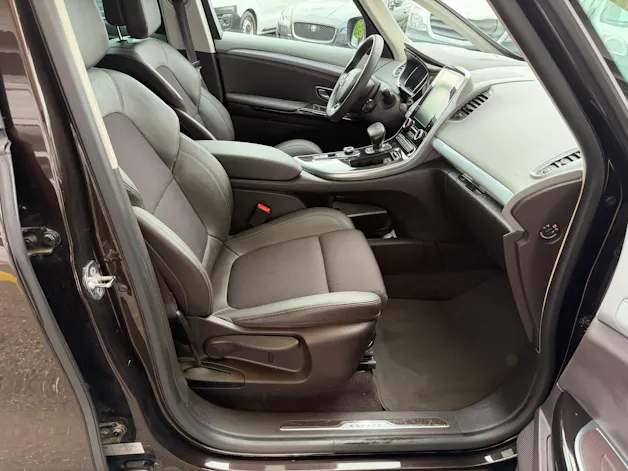 RENAULT Espace 1.6 dCi Intens EDC