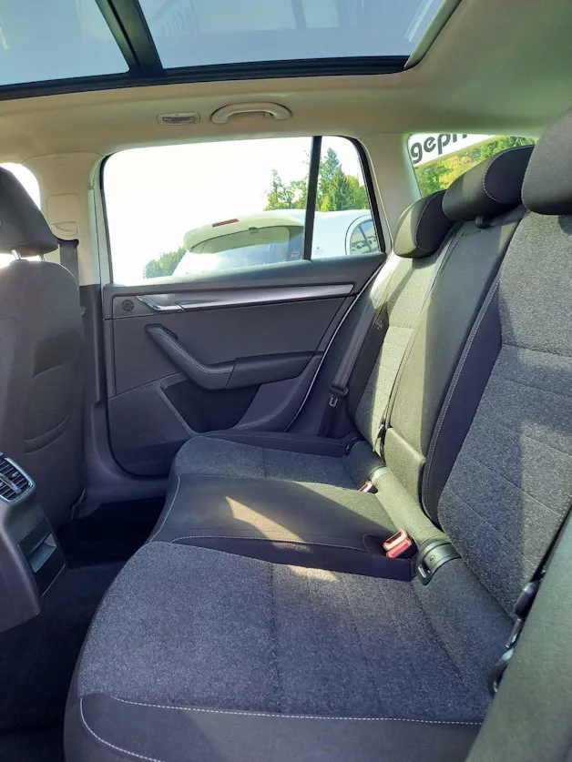 SKODA Octavia Combi 1.5 TSI Soleil DSG