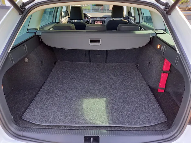 SKODA Octavia Combi 1.5 TSI Soleil DSG