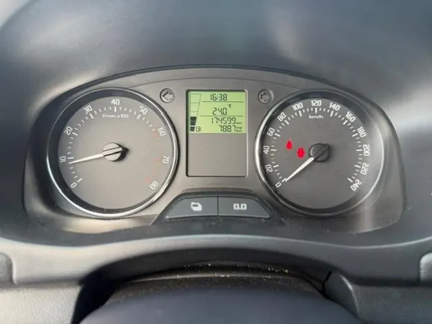 SKODA Fabia 1.2 TSI Ambiente