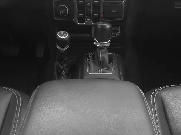 JEEP Wrangler 2.0 PHEV Unlimited Sahara DT Automatic