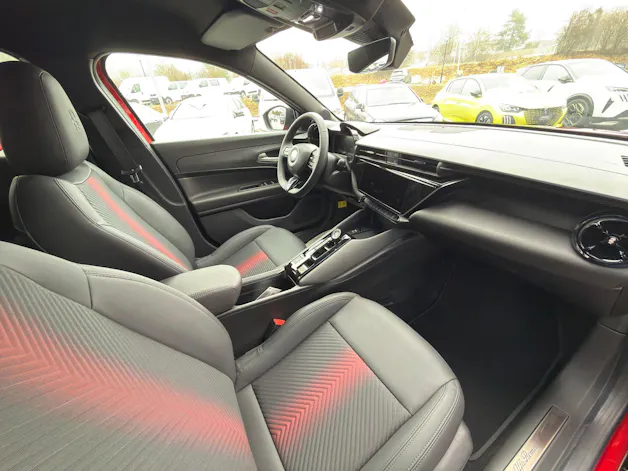 ALFA ROMEO Junior 1.2 48V Hybrid Q4