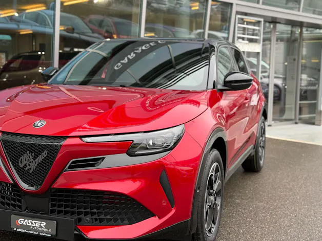 ALFA ROMEO Junior 1.2 48V Hybrid Q4