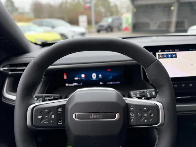 JEEP Compass 1.2 T e-Hybrid First Edition Pack PLUS + Pack SKY