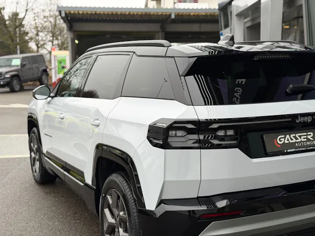 JEEP Compass 1.2 T e-Hybrid First Edition Pack PLUS + Pack SKY
