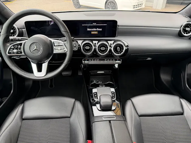 MERCEDES-BENZ A 180 d Edition