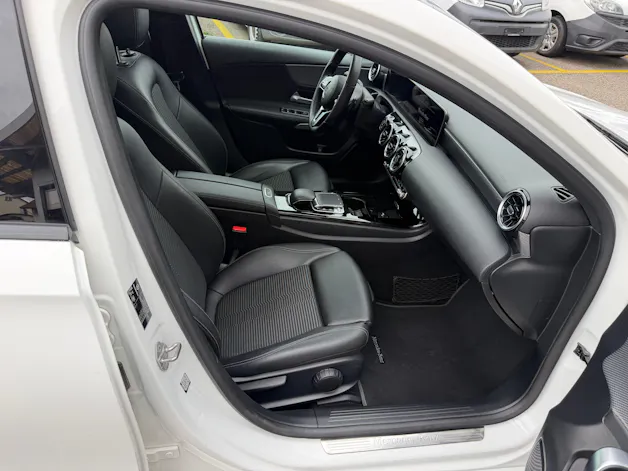 MERCEDES-BENZ A 180 d Edition