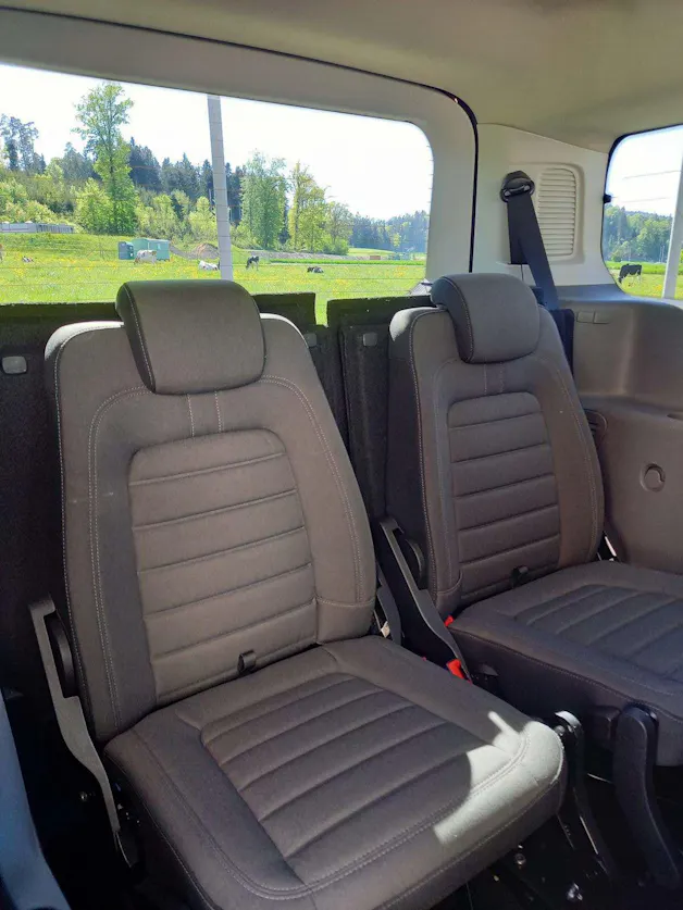 FORD Grand Tourneo Connect 1.5 EcoBlue Titanium Automat **7 Sitze**