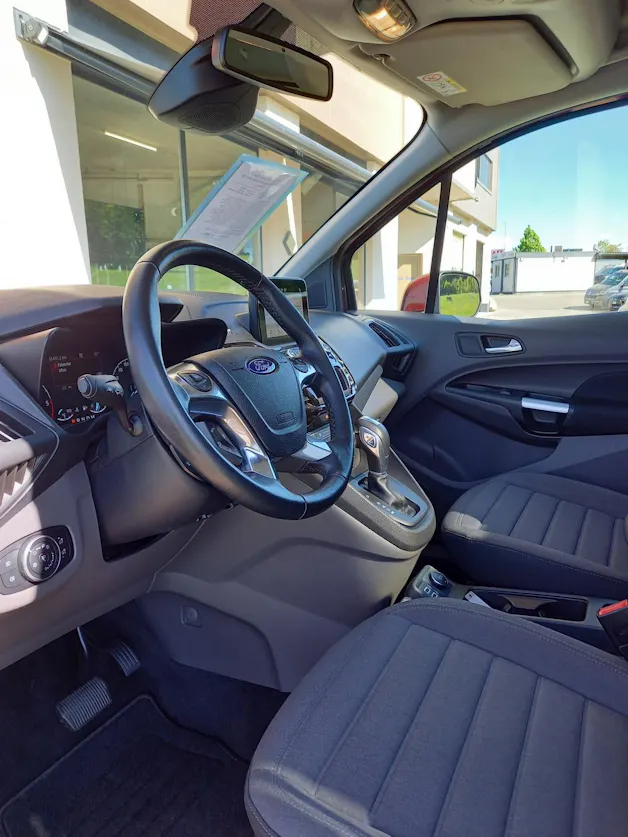 FORD Grand Tourneo Connect 1.5 EcoBlue Titanium Automat **7 Sitze**