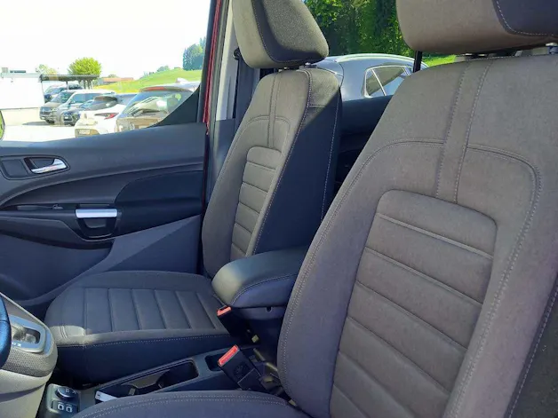 FORD Grand Tourneo Connect 1.5 EcoBlue Titanium Automat **7 Sitze**