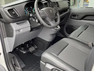 PEUGEOT Expert 50 KWh Pro Compact