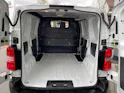 PEUGEOT Expert 50 KWh Pro Compact