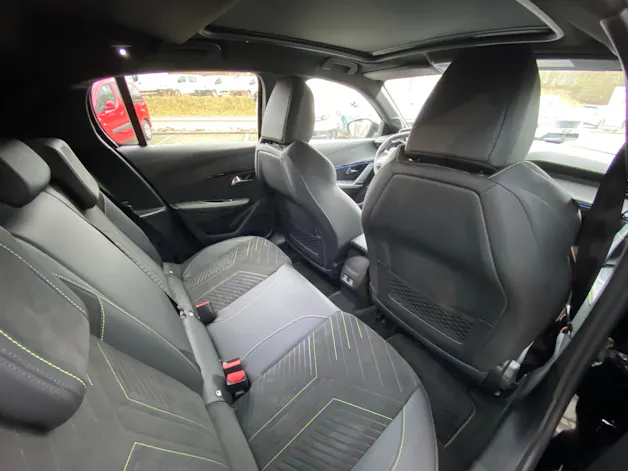 PEUGEOT 208 1.2 MHEV 145 GT Exclusive