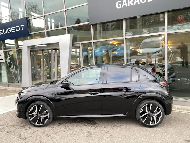 PEUGEOT 208 1.2 MHEV 145 GT Exclusive