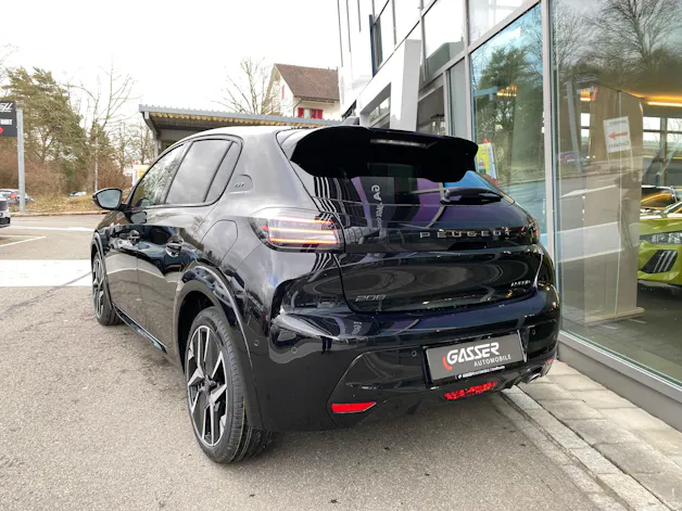 PEUGEOT 208 1.2 MHEV 145 GT Exclusive