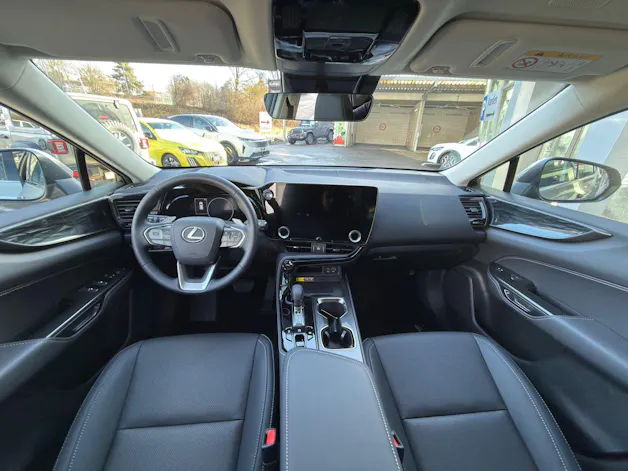 Lexus NX 350h E-FOUR Premium+