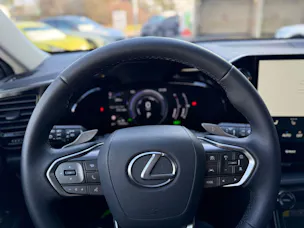 Lexus NX 350h E-FOUR Premium+