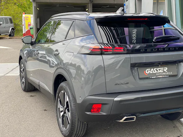 PEUGEOT 2008 1.2 145 MHEV GT Exclusive