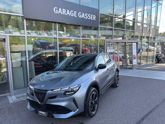 ALFA ROMEO Junior 1.2 48V Hybrid Q4