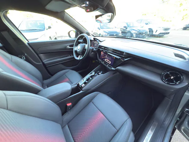 ALFA ROMEO Junior 1.2 48V Hybrid Q4