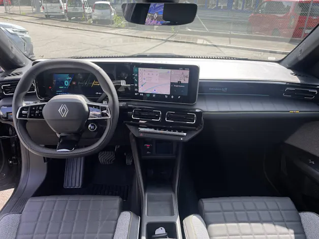 RENAULT R4 E-TECH ELECTRIC iconic 150PS Comfort Range