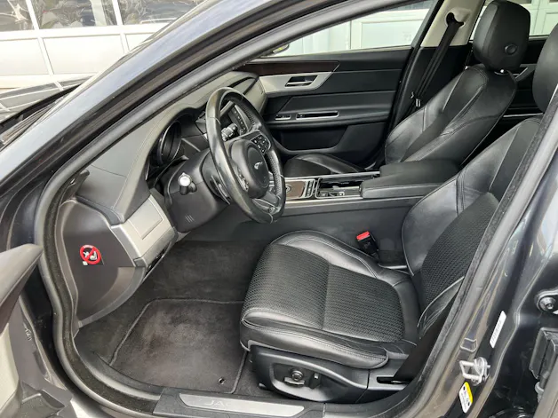 Jaguar XF 20d Prestige Automatic