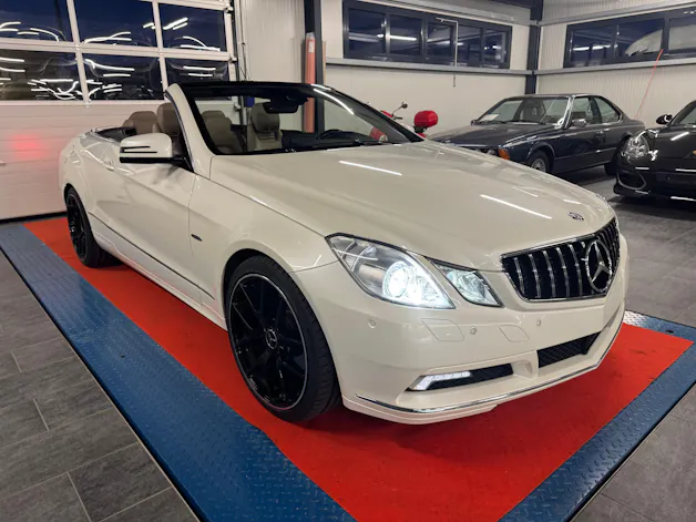 MERCEDES-BENZ E 350 CDI BlueEfficiency Avantgarde 7G-Tronic