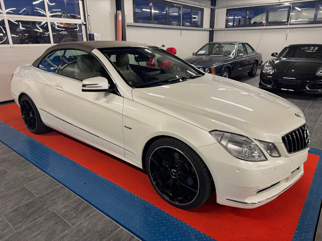 MERCEDES-BENZ E 350 CDI BlueEfficiency Avantgarde 7G-Tronic