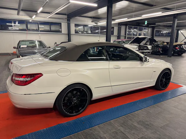 MERCEDES-BENZ E 350 CDI BlueEfficiency Avantgarde 7G-Tronic
